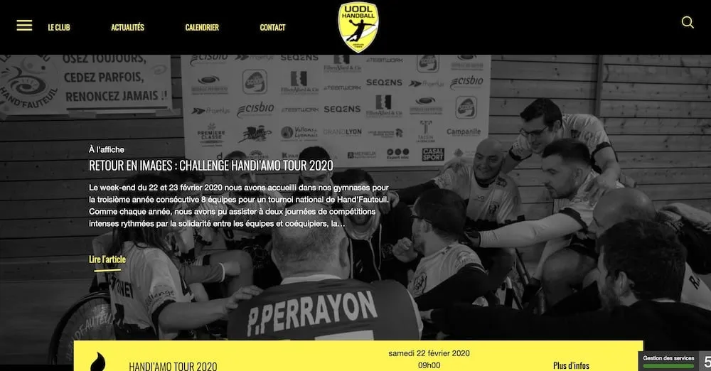Page d'accueil du site de l'UODL Handball : l'article « Retour en images : Challenge Handi'Amo Tour 2020 » sur une photo en noir et blanc de joueurs de hand'fauteuil